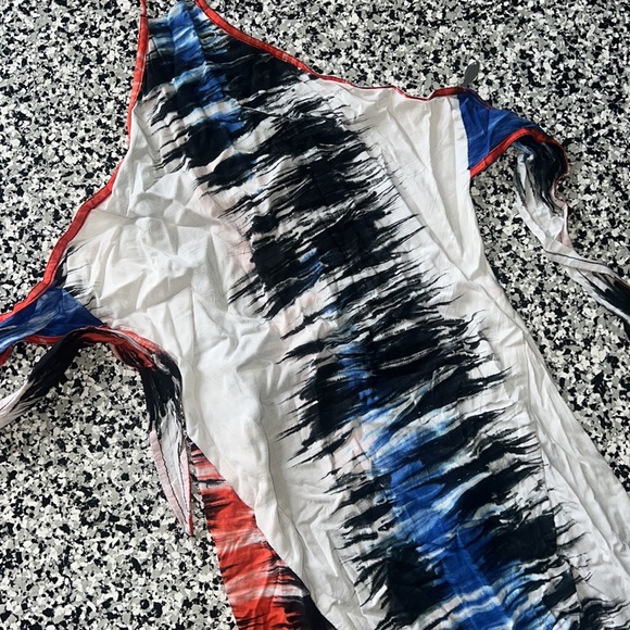 Indah small red/white/black/blue - Picture 7 of 10